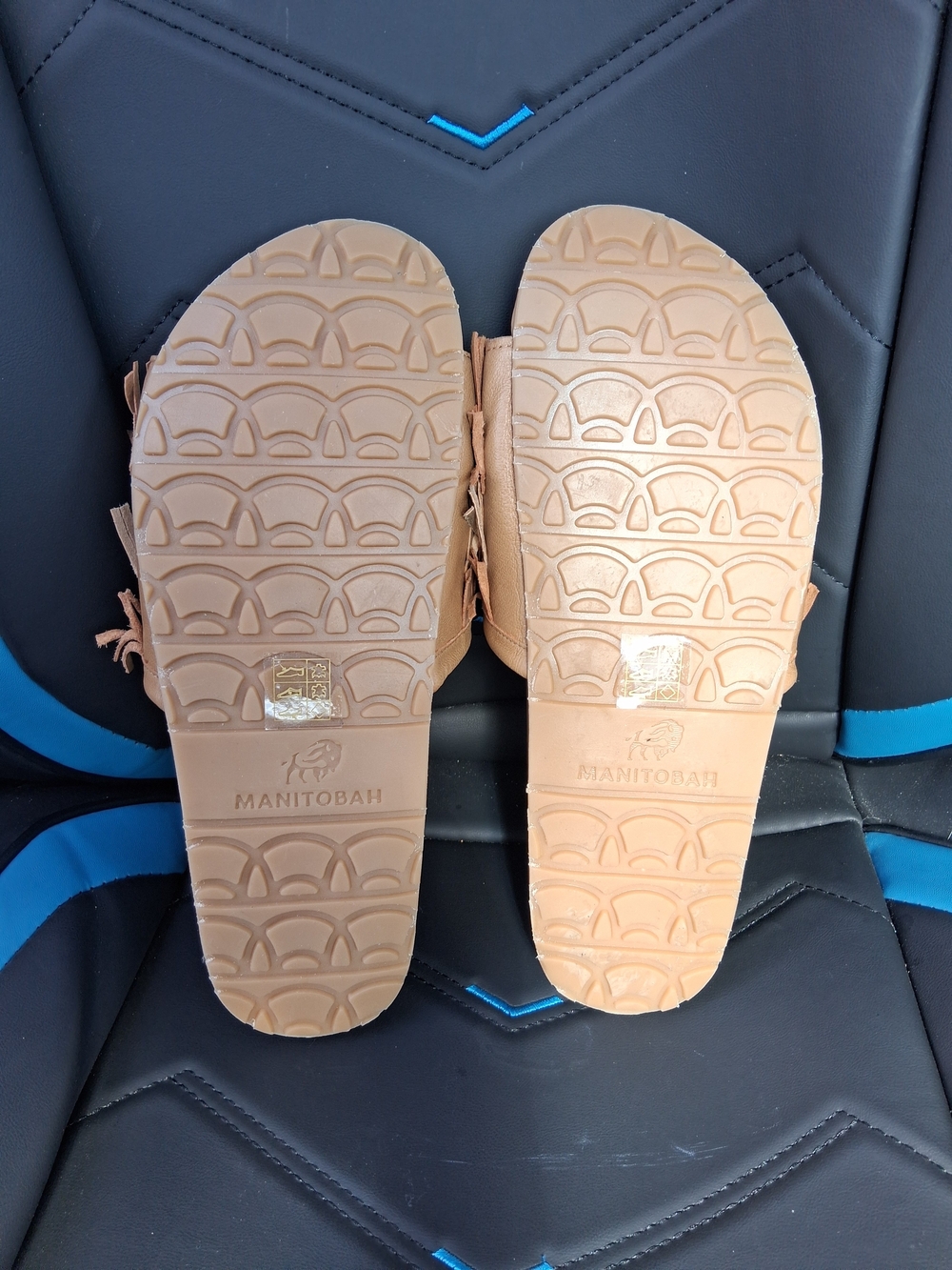 Manitobah Mukluks Wasaga Fringed Leather Slides, NWOT - Picture 3 of 3